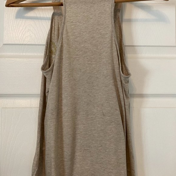 Banana Republic Tank Top Perfect for Outdoor Festivals - Picture 3 of 3